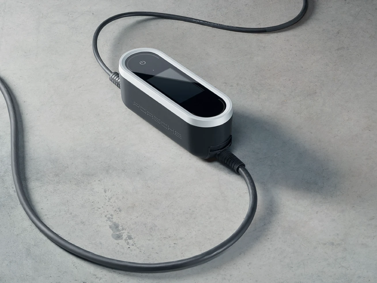 Zdjęcie mobilnej ładowarki Porsche Mobile Charger Connect 