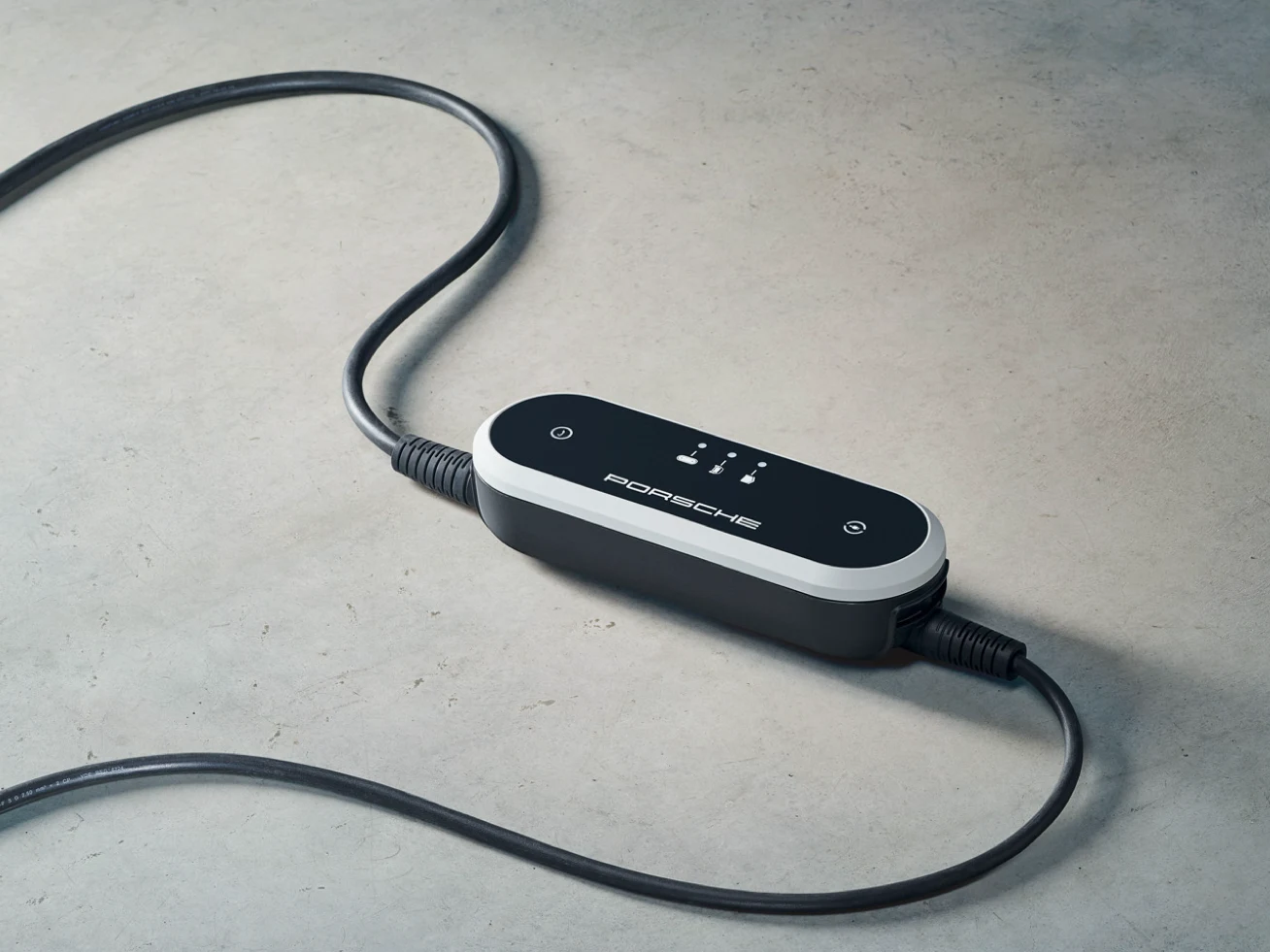 Zdjęcie mobilnej ładowarki Porsche Mobile Charger